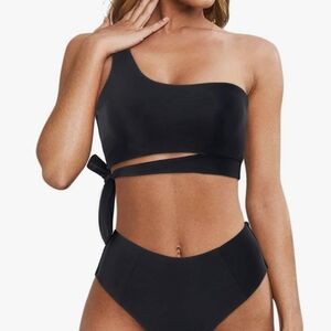 Asymmetric One-Shoulder Black Tie-Side Bikini Top